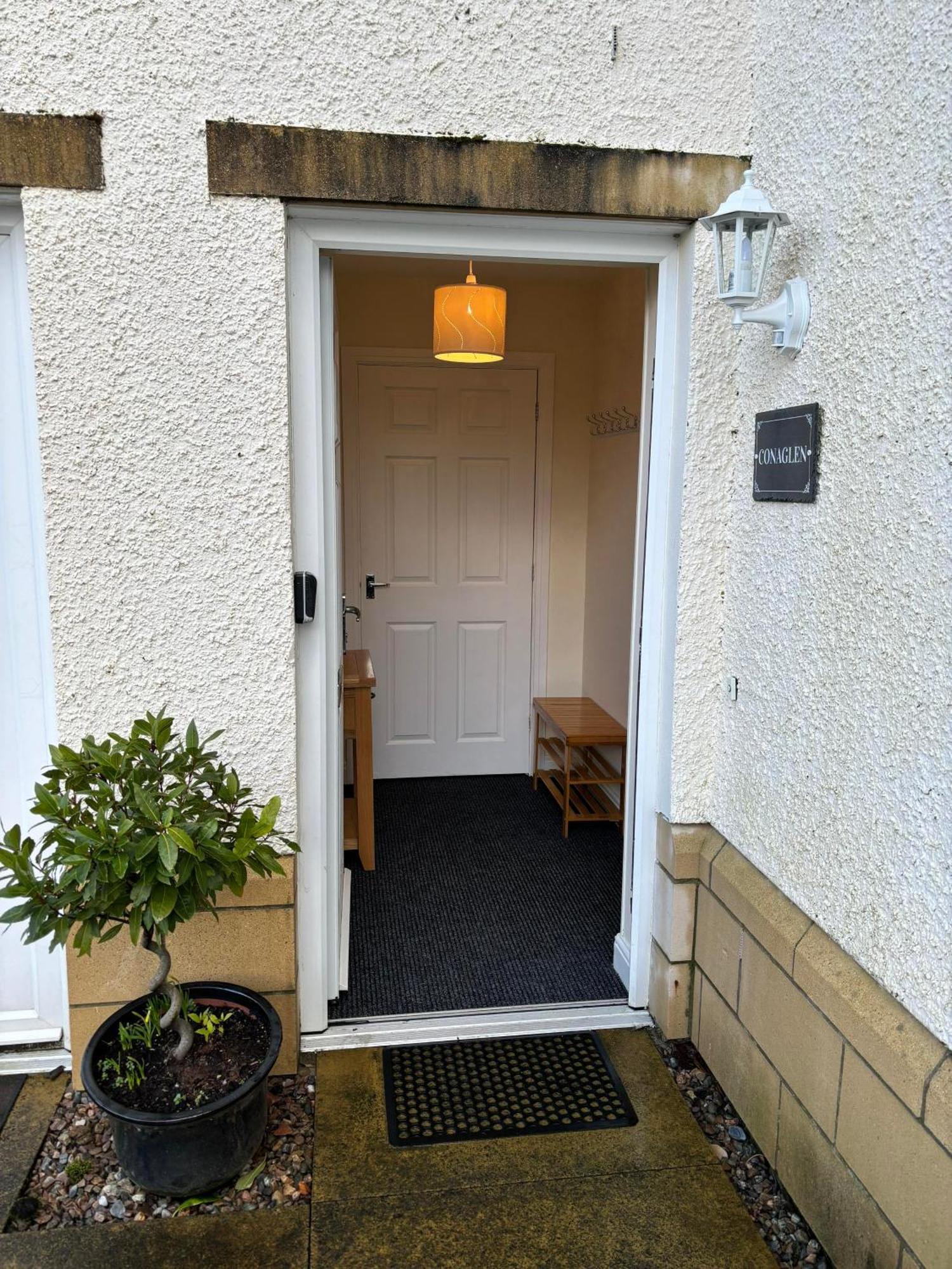 Conaglen, 2 Bedroom Lochside Flat Fort William Exterior foto