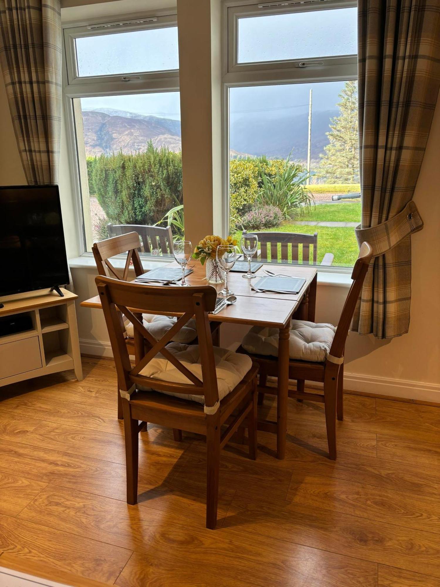 Conaglen, 2 Bedroom Lochside Flat Fort William Exterior foto